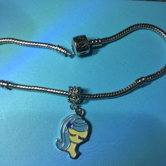 Virgo Charm  - Picture 3 of 4